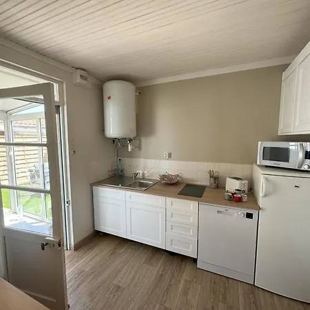 펜션 Studio Independant Avec Terrasse Et Jardin